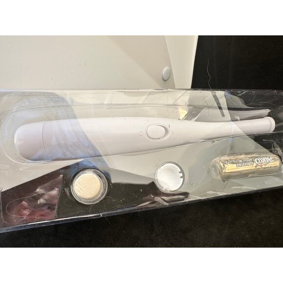 89A Susan Lucci Youthful Essence Micro Erase Microderm Kit; 2 xtra sponges NOS - Picture 2 of 3